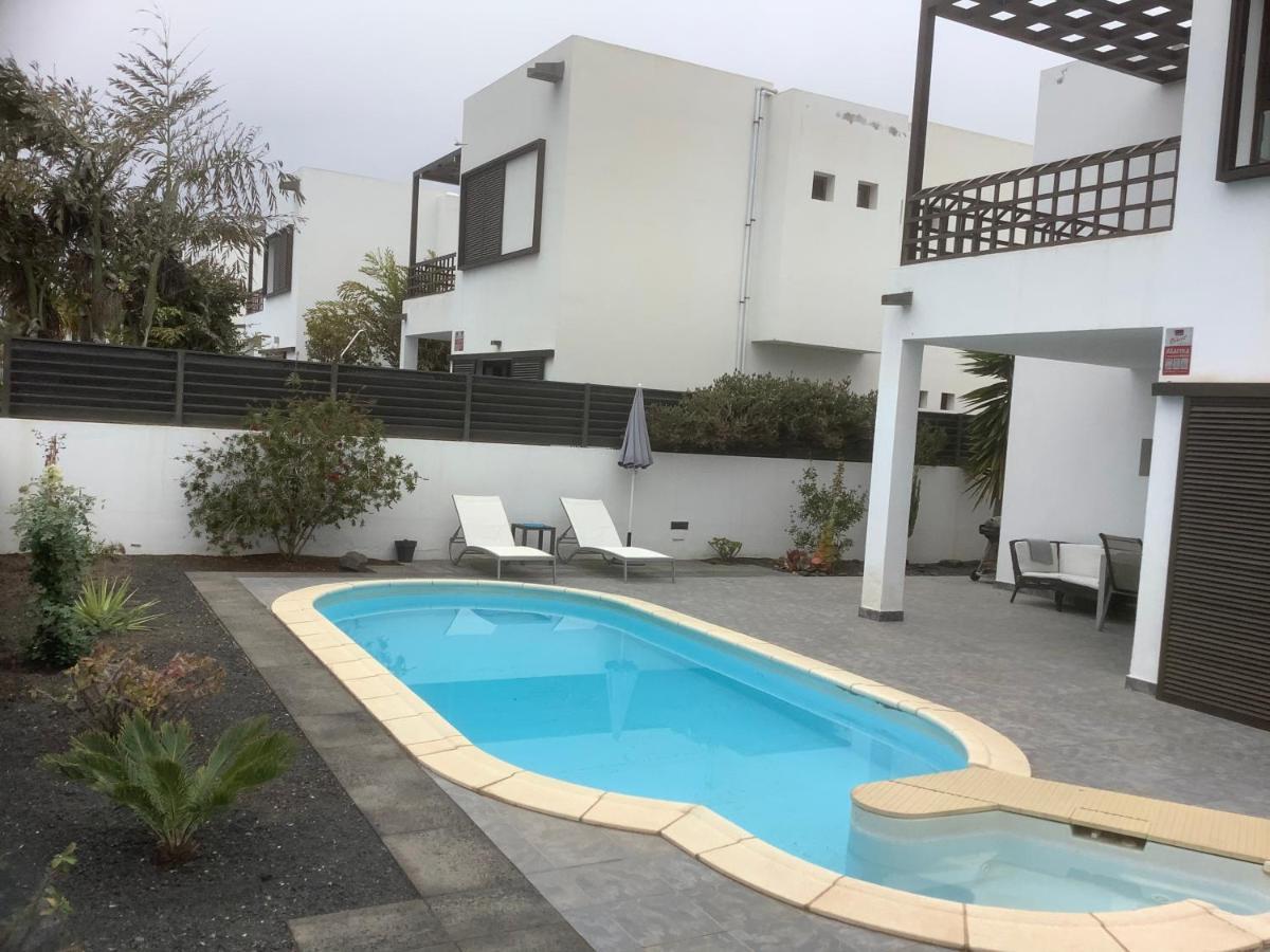 Modern Villa With Sea Views Costa Teguise Exterior foto