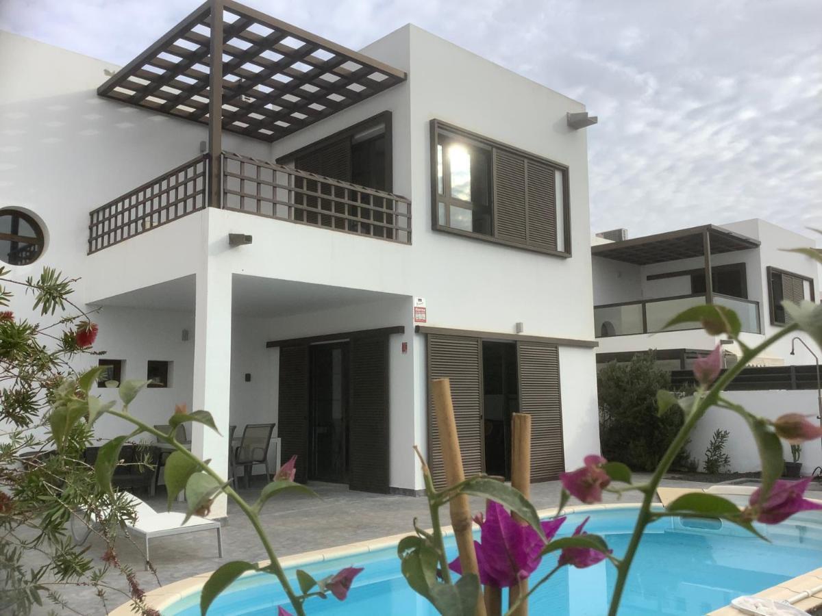 Modern Villa With Sea Views Costa Teguise Exterior foto