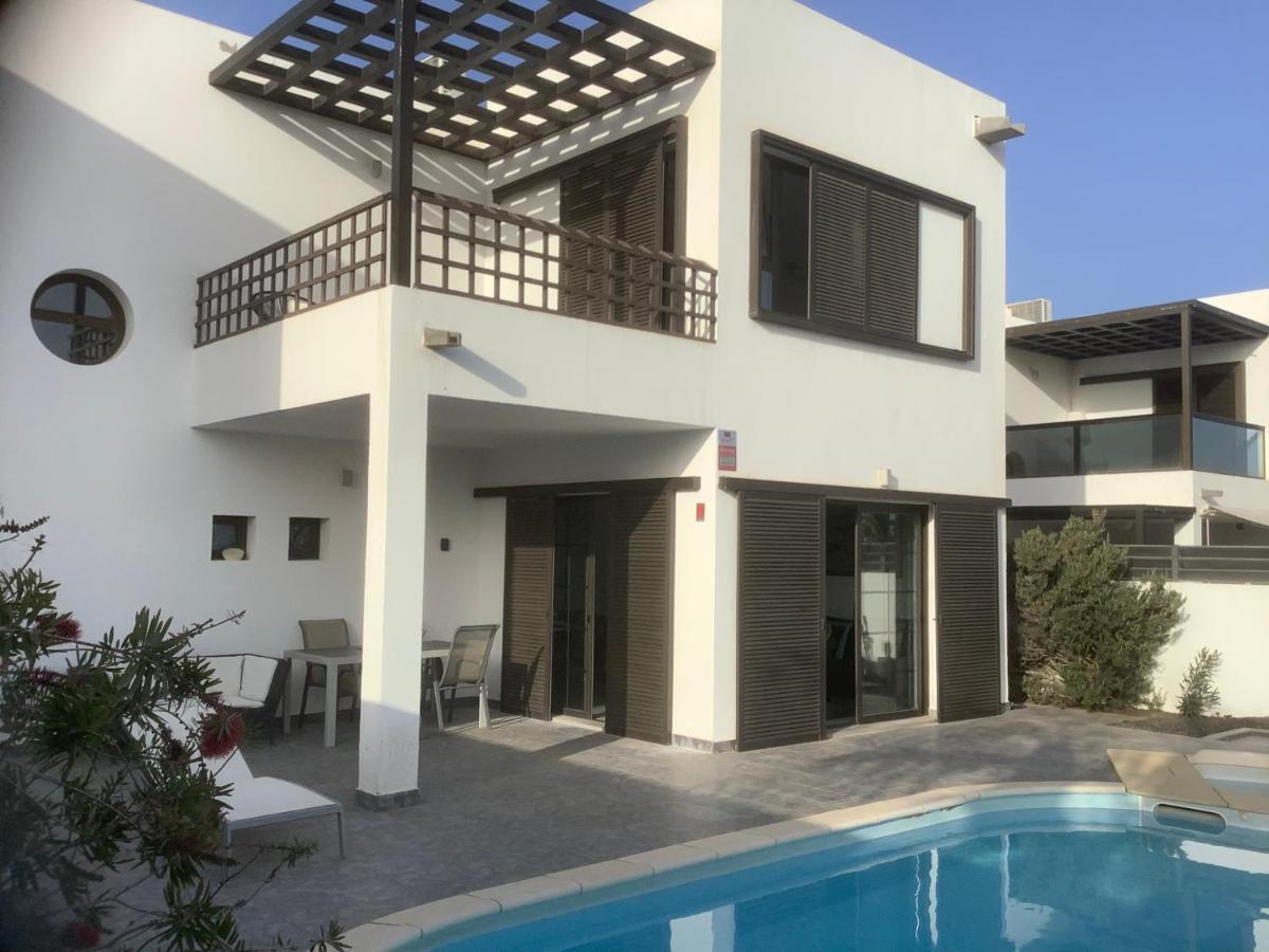 Modern Villa With Sea Views Costa Teguise Exterior foto